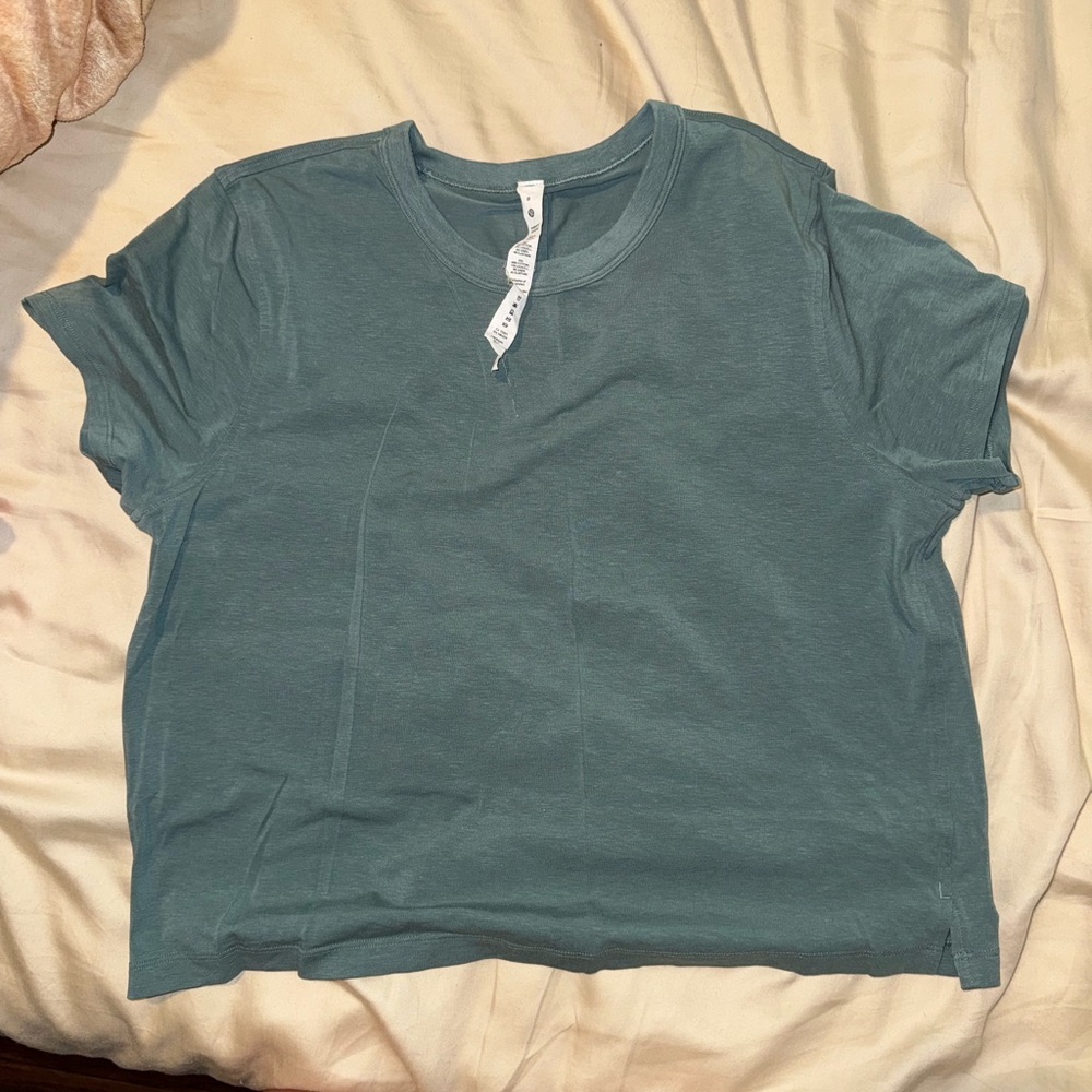 lululemon athletica Blue Short Sleeve Tee